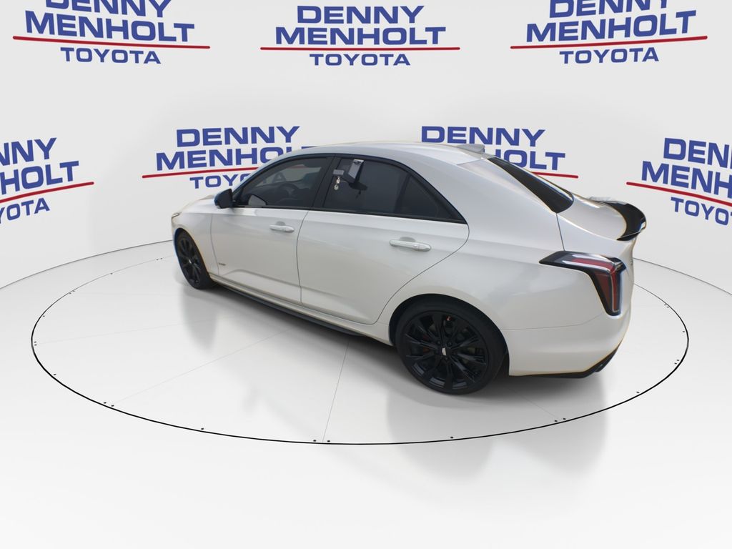 2022 Cadillac CT4
