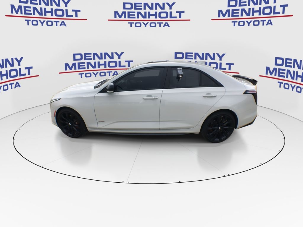 2022 Cadillac CT4
