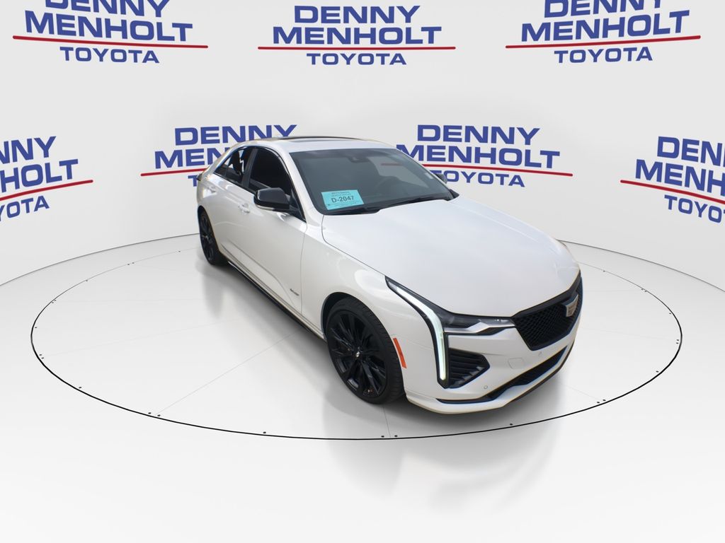 2022 Cadillac CT4