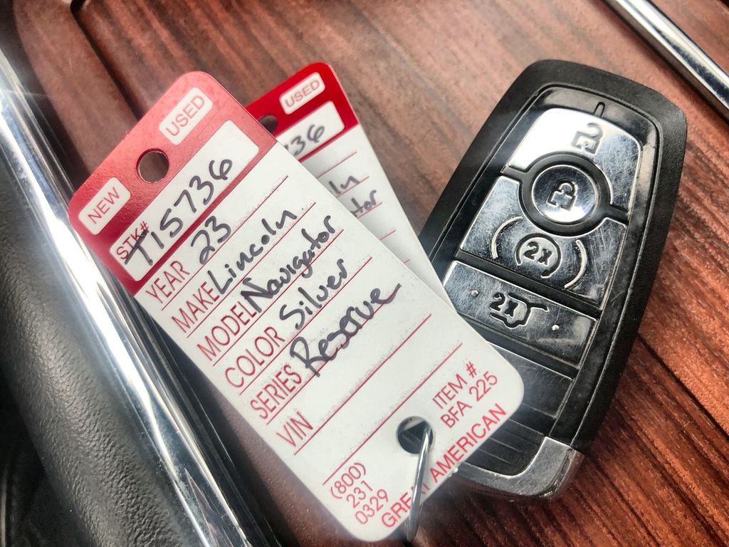 2023 Lincoln Navigator L