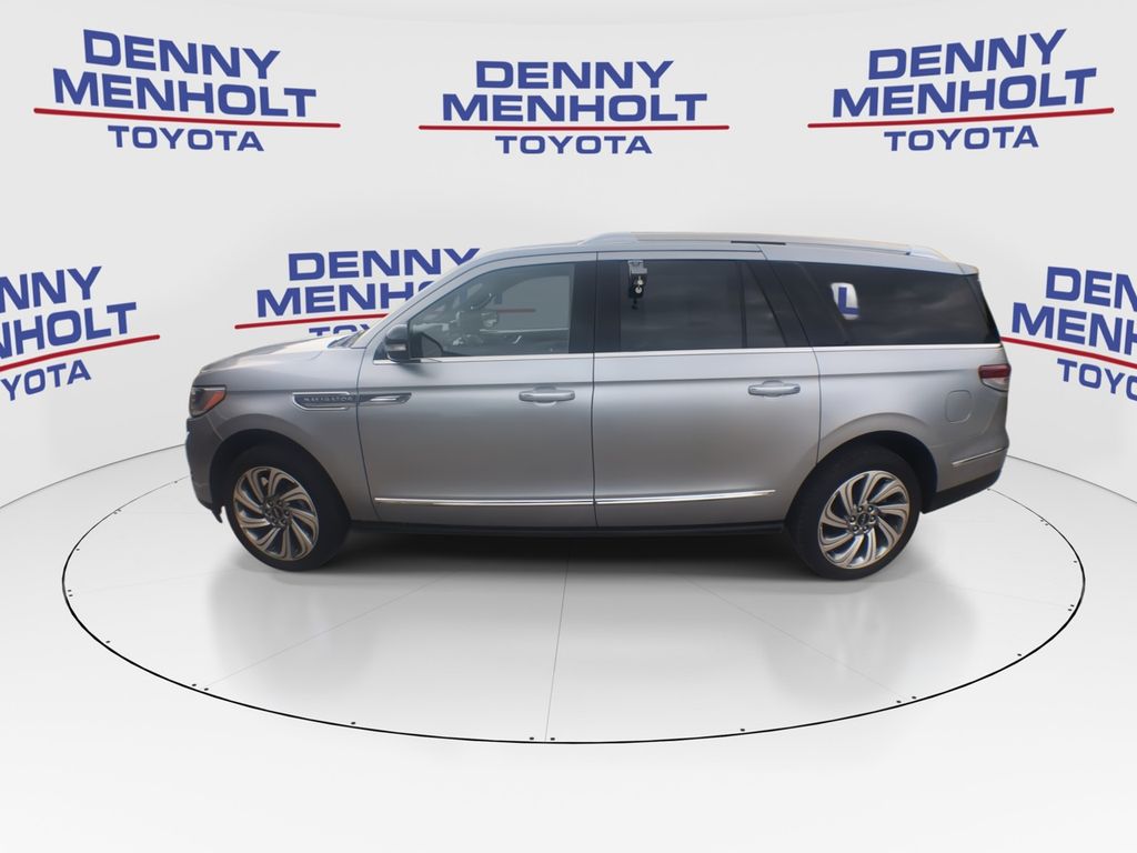 2023 Lincoln Navigator L