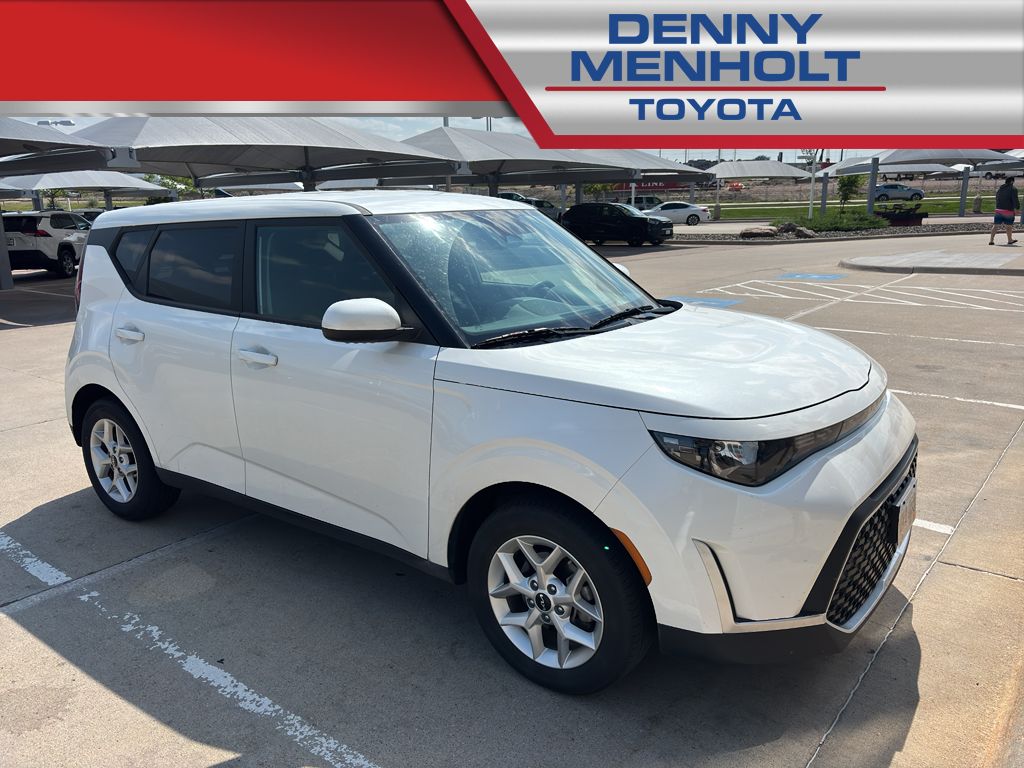 Used 2023 Kia Soul LX Cars