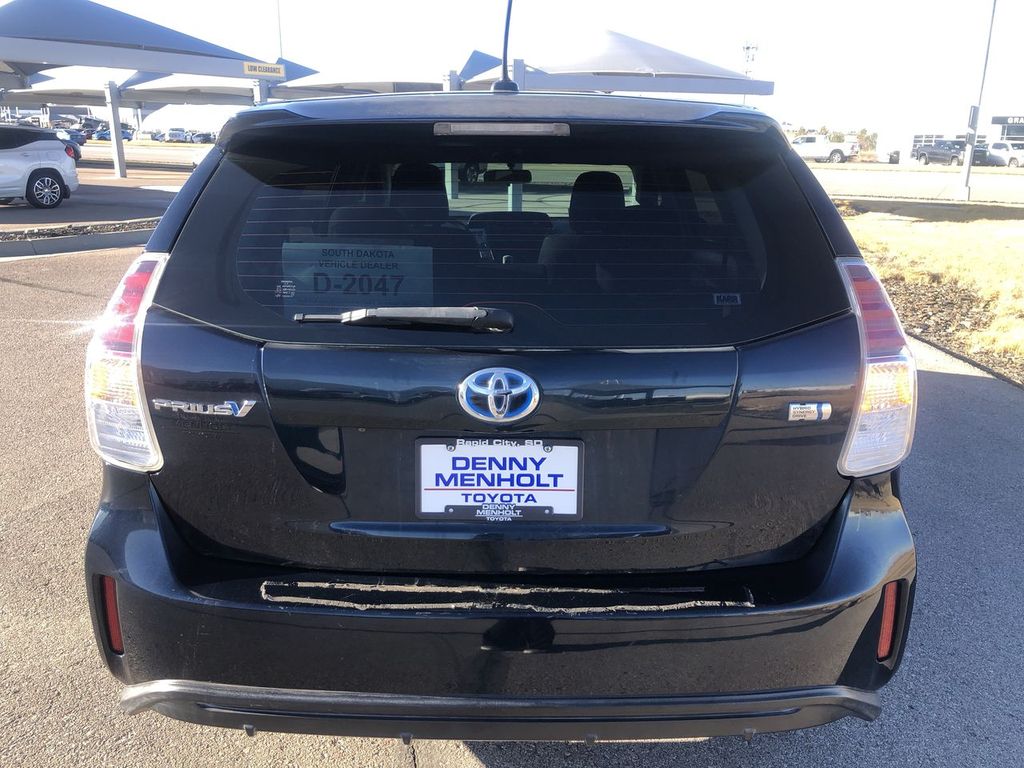 2017 Toyota Prius v
