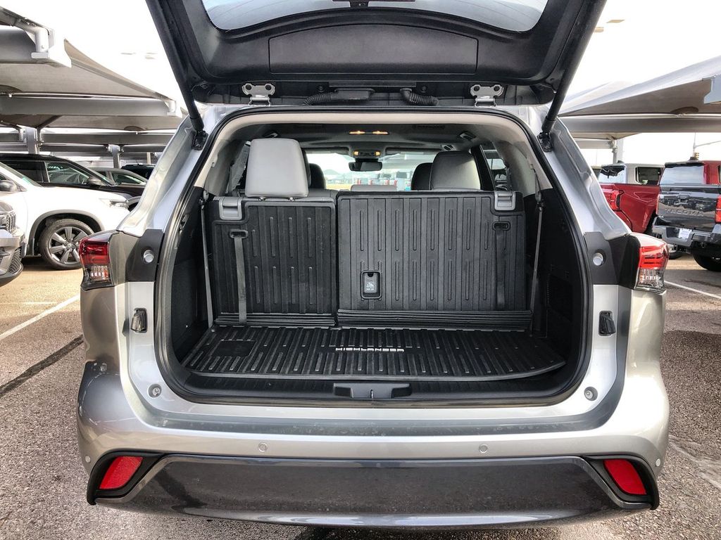 2024 Toyota Highlander