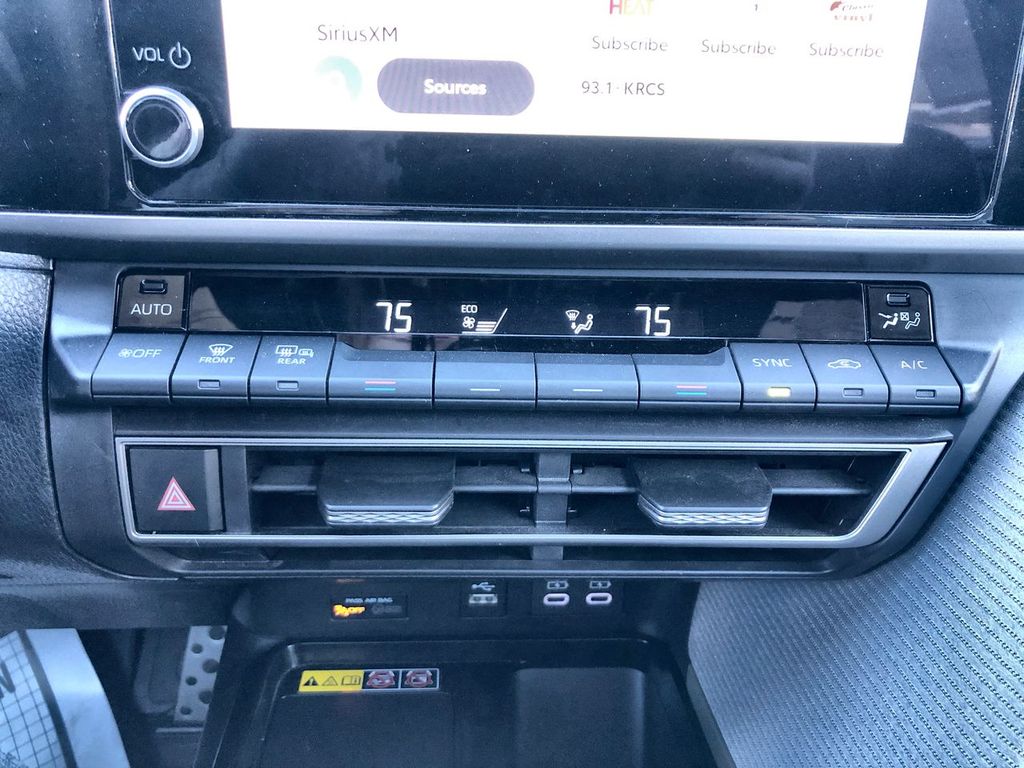 2025 Toyota Camry Hybrid