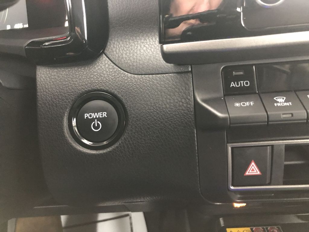 2025 Toyota Camry Hybrid