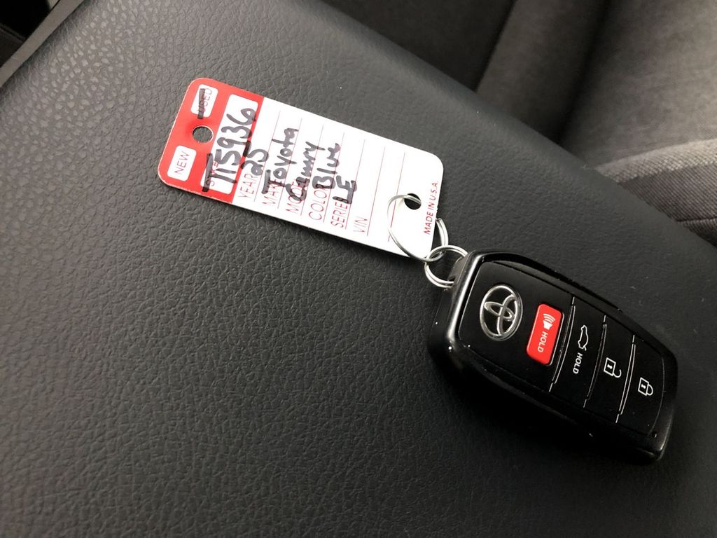 2025 Toyota Camry Hybrid