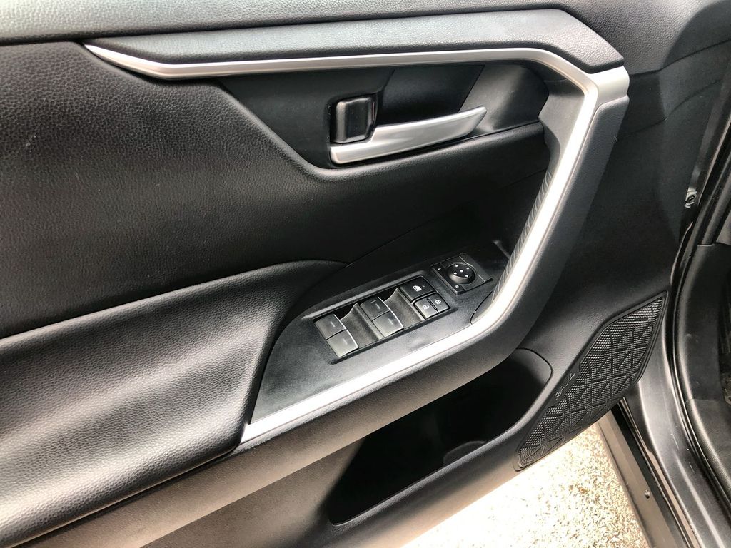 2025 Toyota RAV4 Hybrid