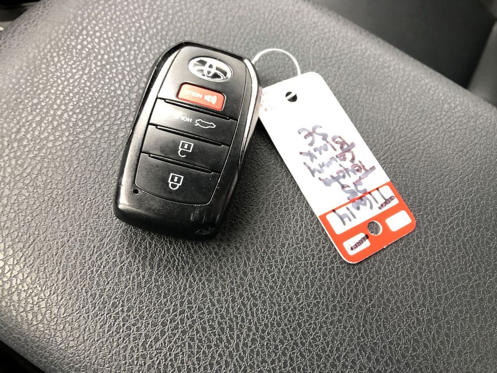 2025 Toyota Camry Hybrid