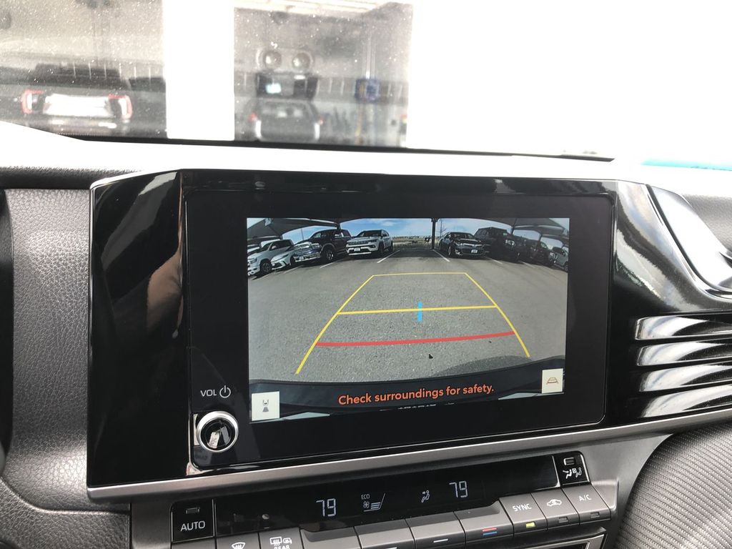 2025 Toyota Camry Hybrid