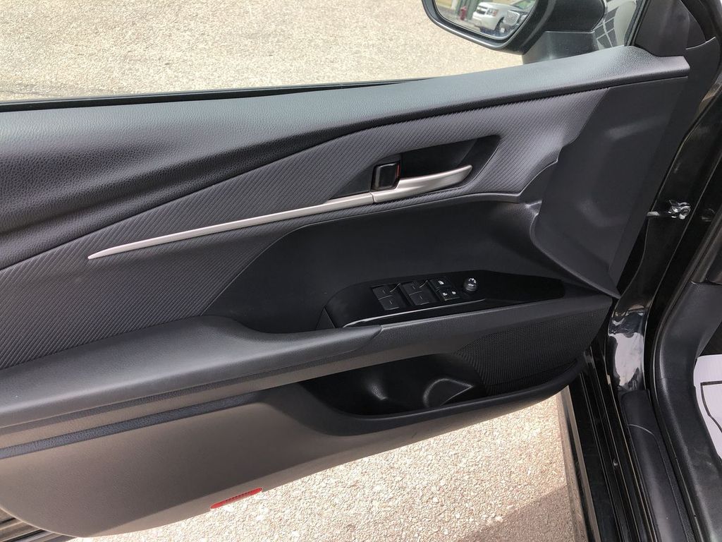 2025 Toyota Camry Hybrid