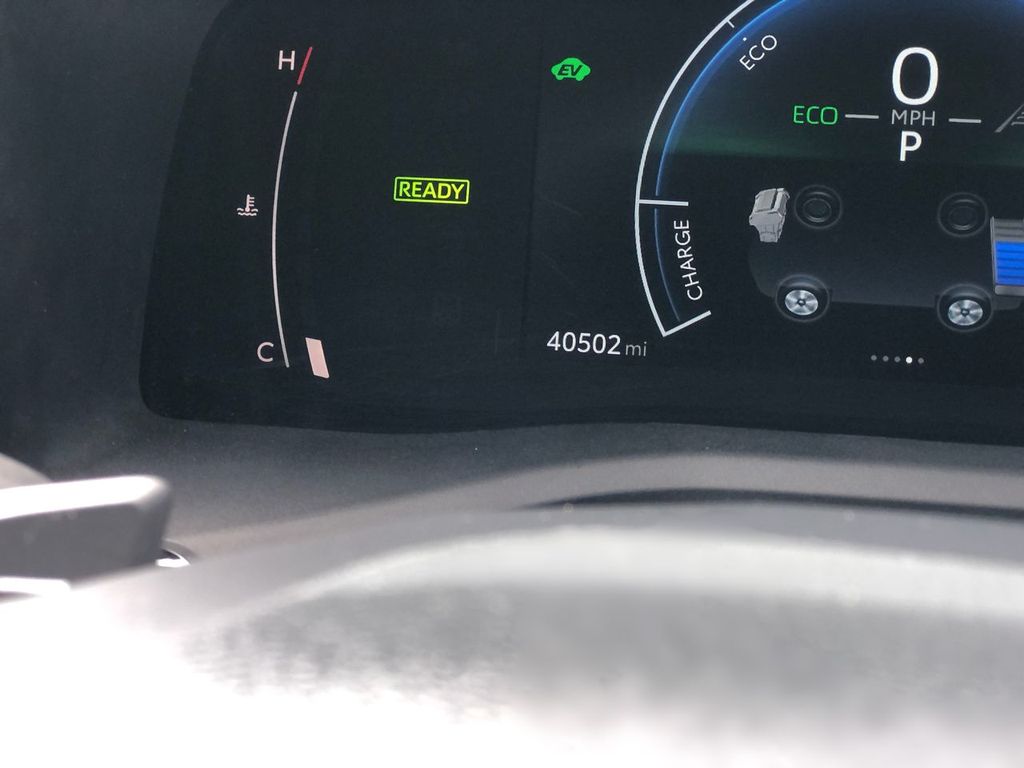 2025 Toyota Camry Hybrid