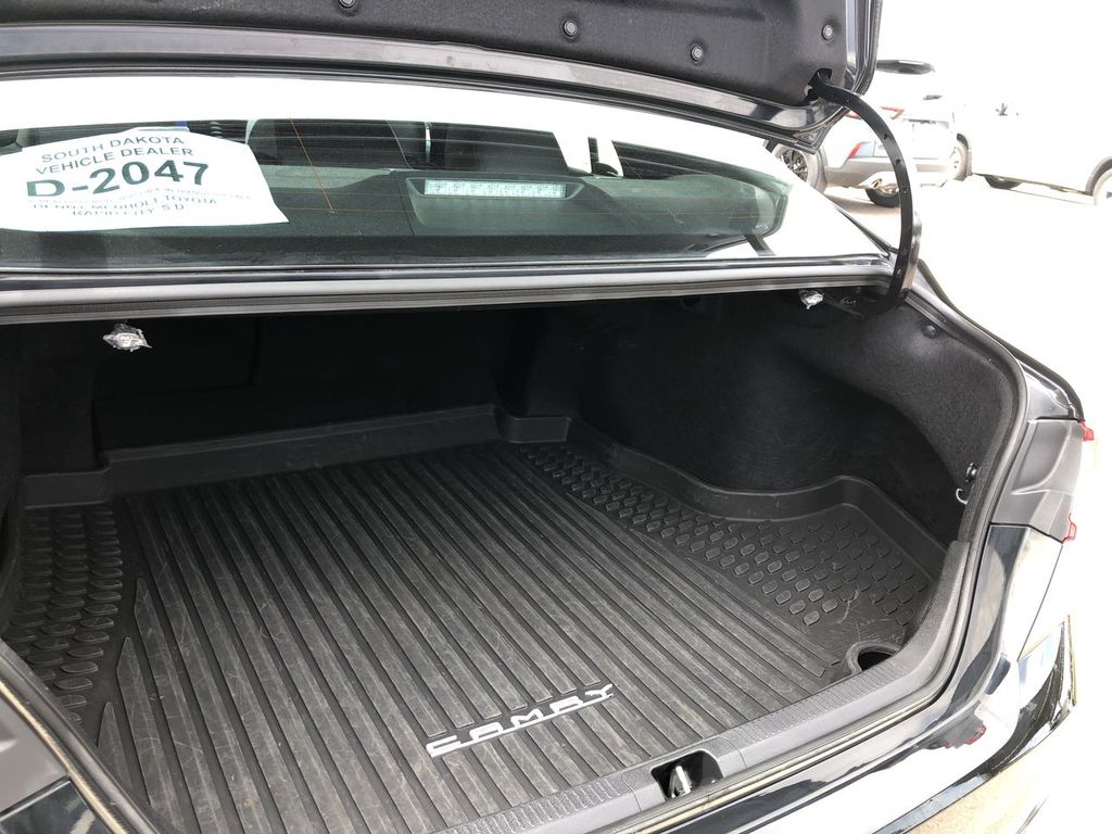 2025 Toyota Camry Hybrid