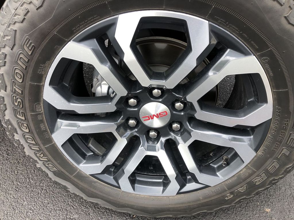 2024 GMC Canyon