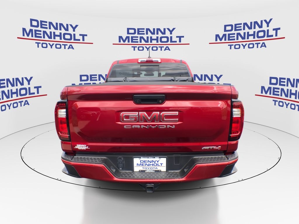 2024 GMC Canyon