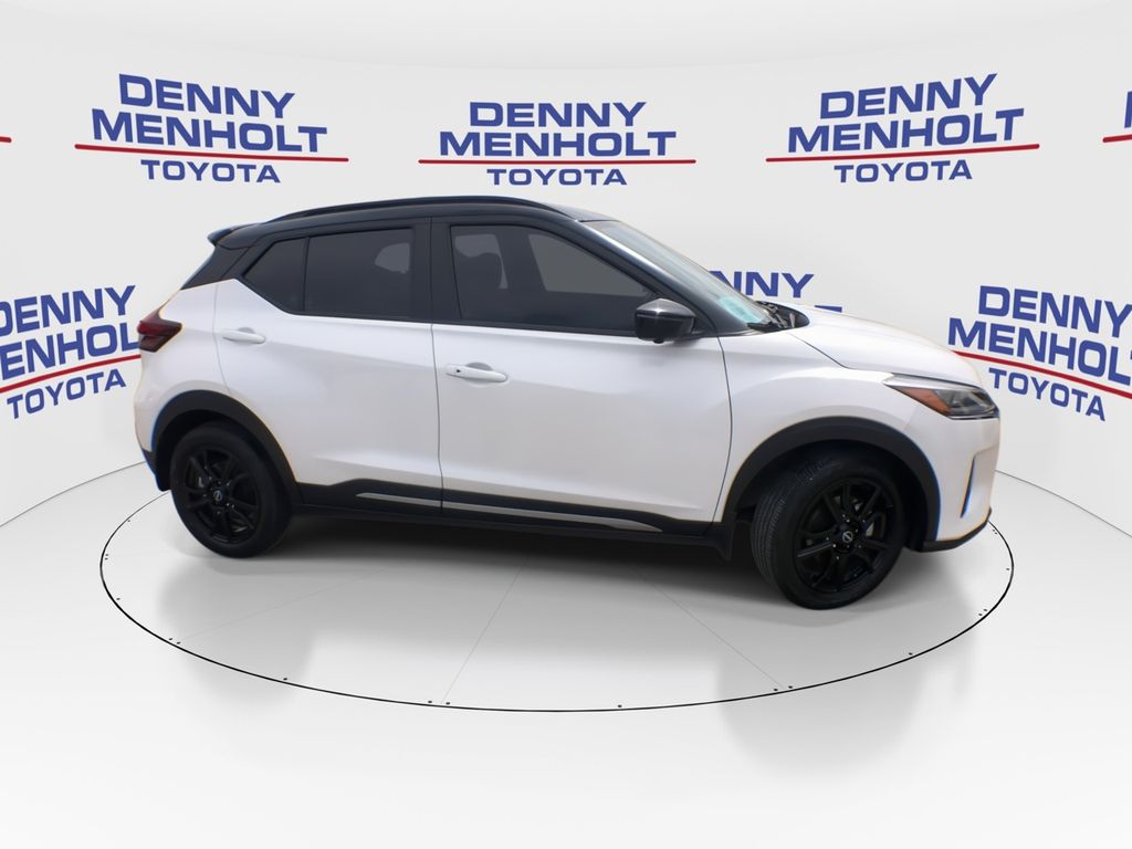 2023 Nissan Kicks