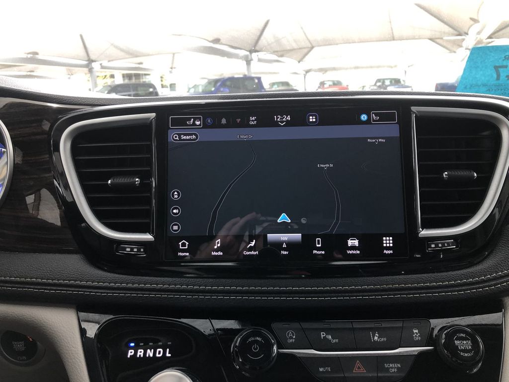 2024 Chrysler Pacifica