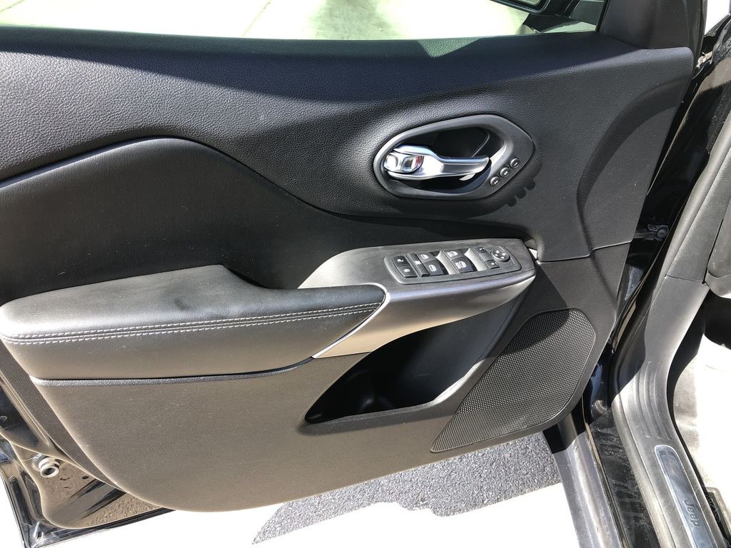 2020 Jeep Cherokee