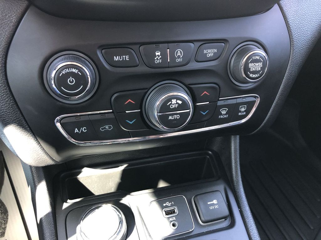 2020 Jeep Cherokee