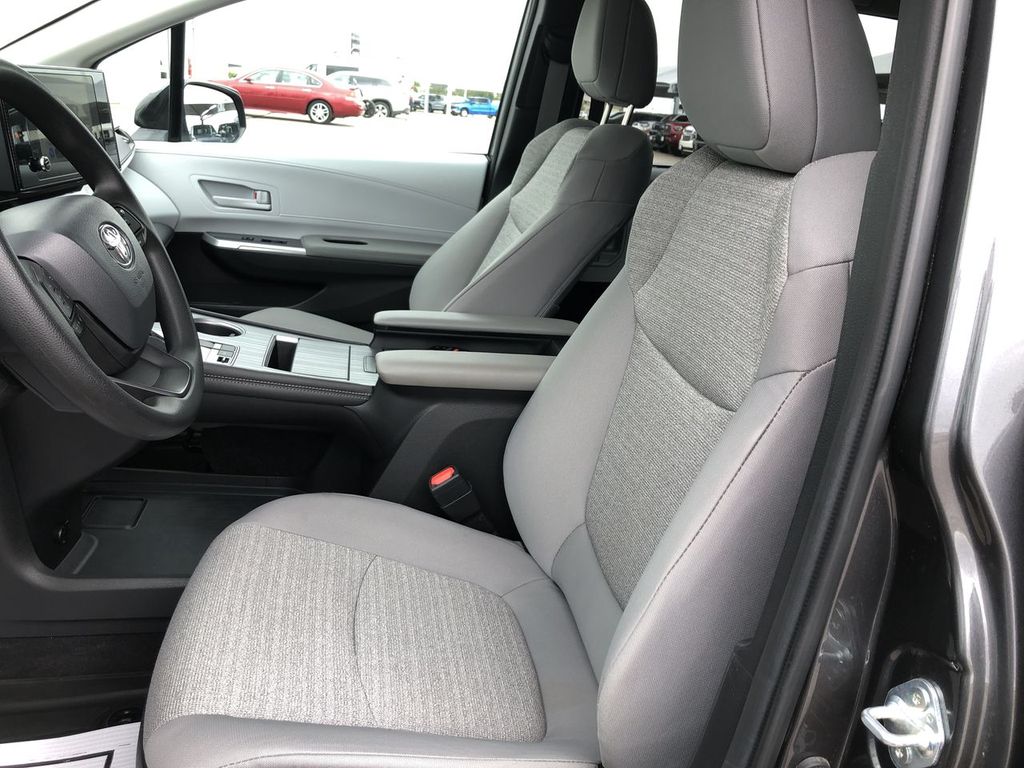2025 Toyota Sienna