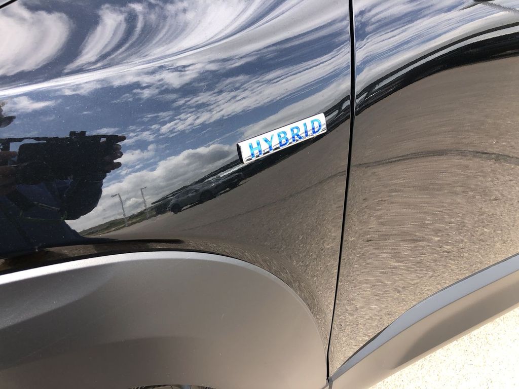 2025 Mazda CX-50 Hybrid