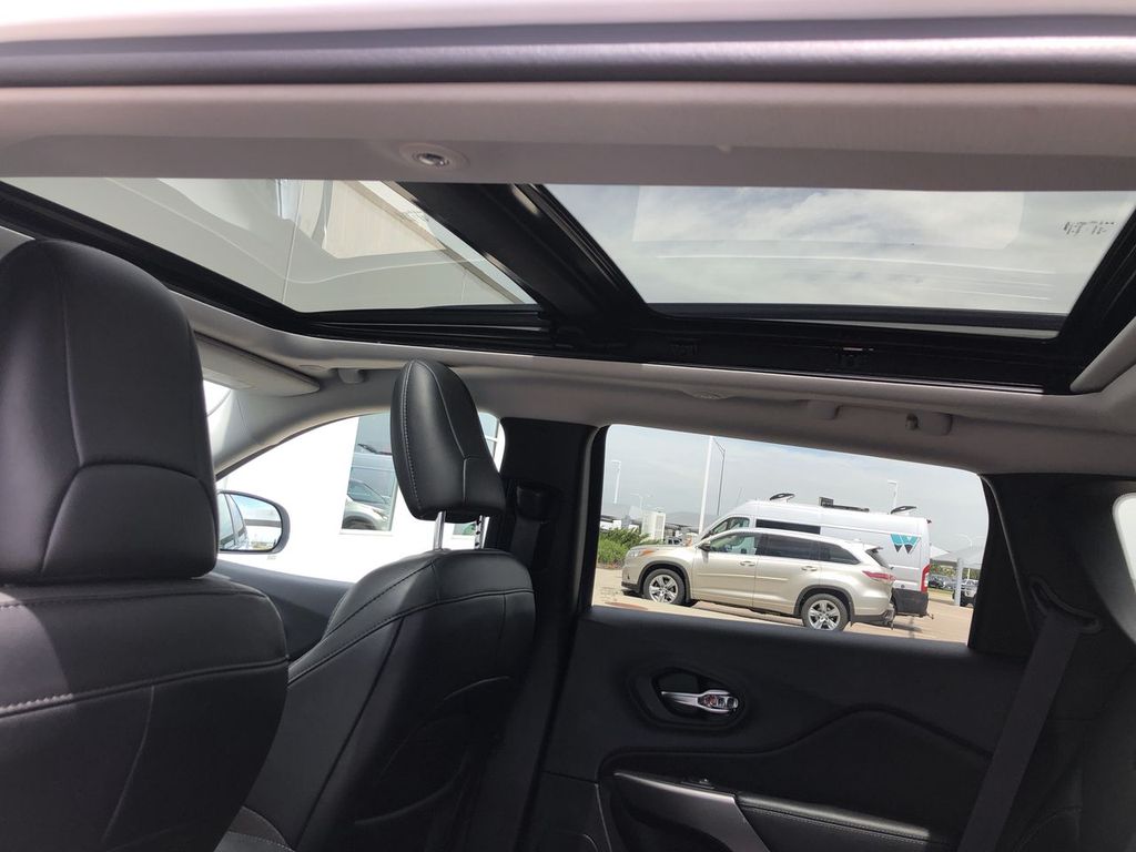 2022 Jeep Cherokee