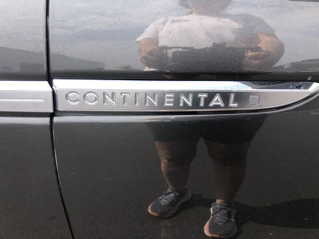 2017 Lincoln Continental