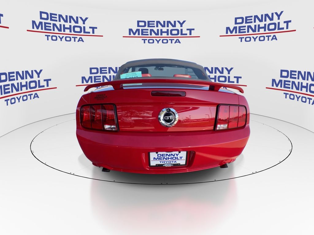 2005 Ford Mustang