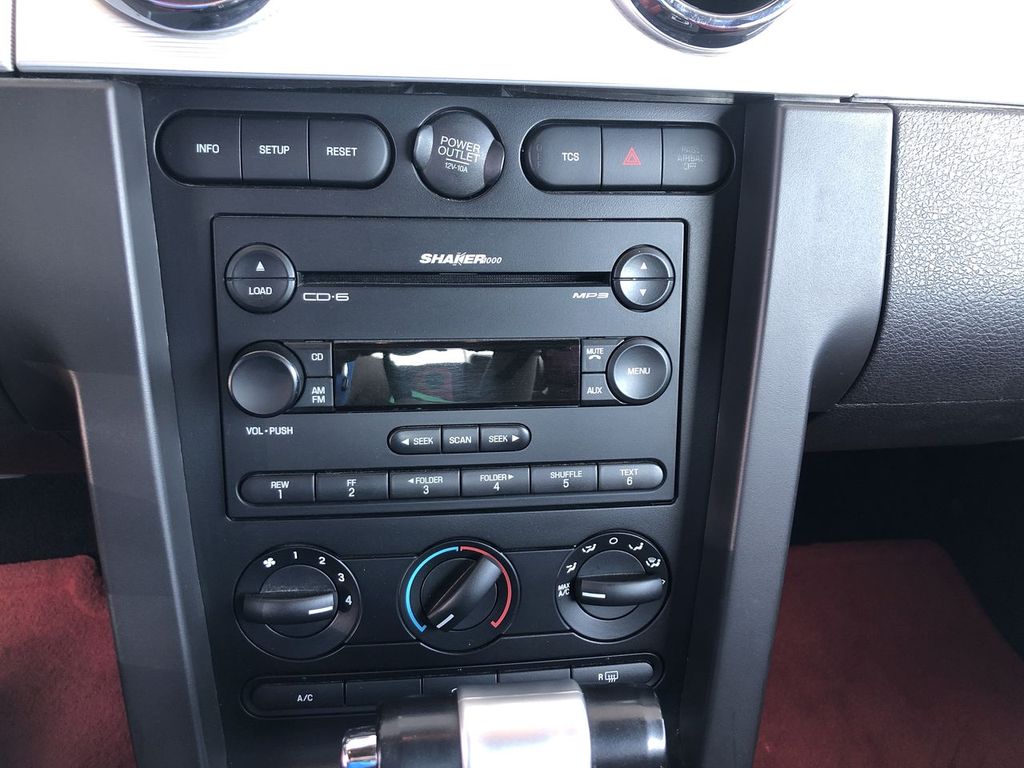 2005 Ford Mustang