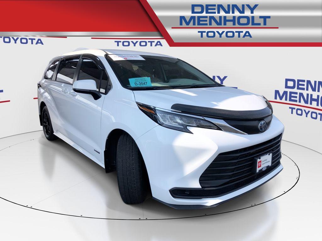 Used 2021 Toyota Sienna LE Vans