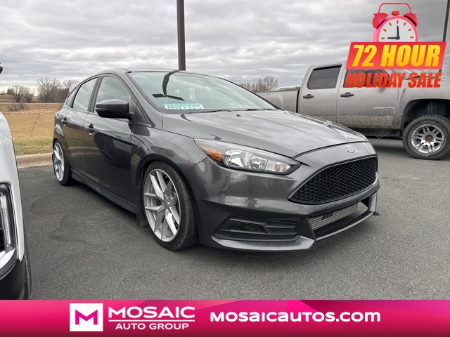 Used 2016 Ford Focus ST with VIN 1FADP3L97GL275727 for sale in Zumbrota, Minnesota