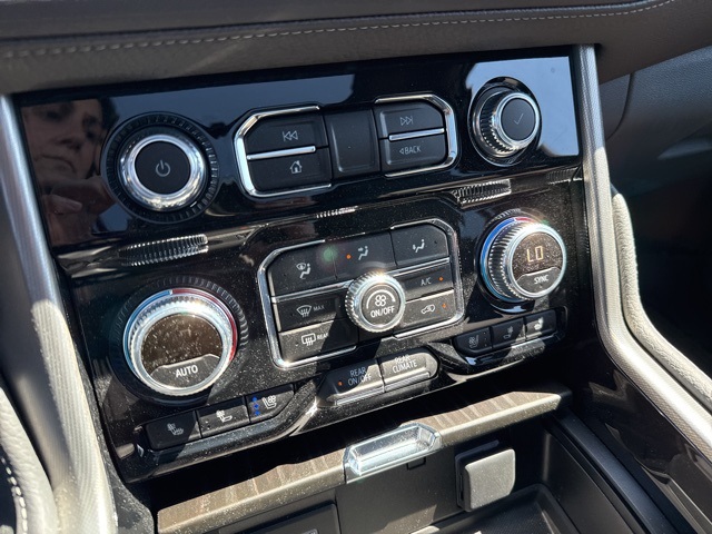 2023 GMC Yukon XL
