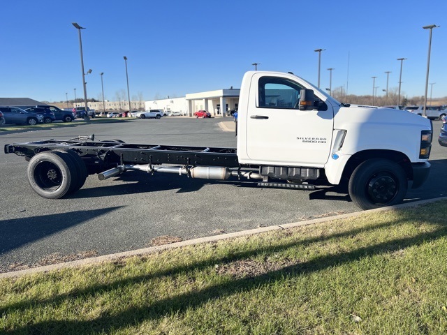 2023 Chevrolet Silverado 5500HD