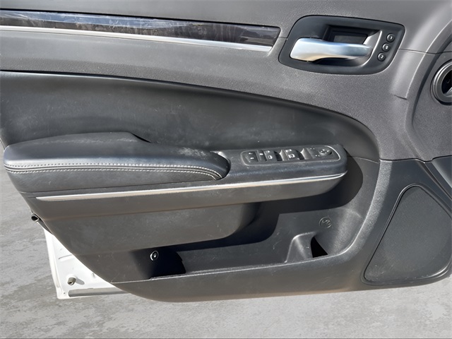 2017 Chrysler 300