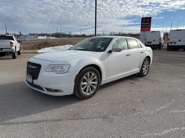 2017 Chrysler 300