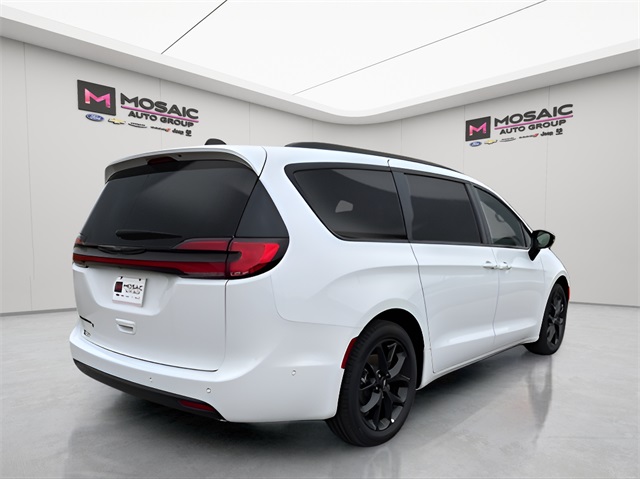 2024 Chrysler Pacifica