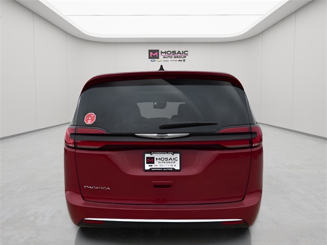 2025 Chrysler Pacifica