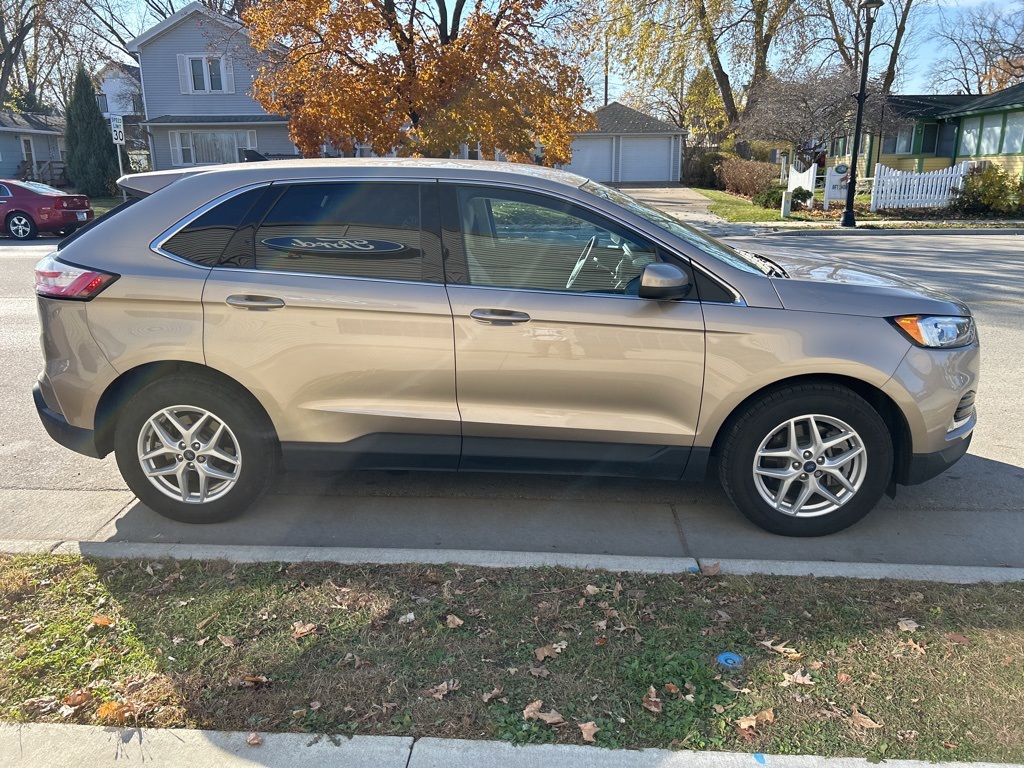 2021 Ford Edge