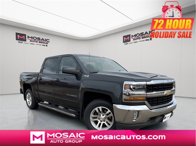 Used 2018 Chevrolet Silverado 1500 LT with VIN 3GCUKREC1JG123841 for sale in Zumbrota, Minnesota