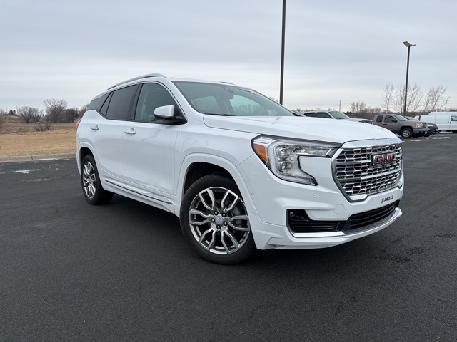 Used 2024 GMC Terrain Denali with VIN 3GKALXEG2RL129338 for sale in Zumbrota, Minnesota