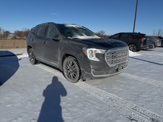 Used 2024 GMC Terrain Denali with VIN 3GKALXEGXRL337127 for sale in Zumbrota, MN