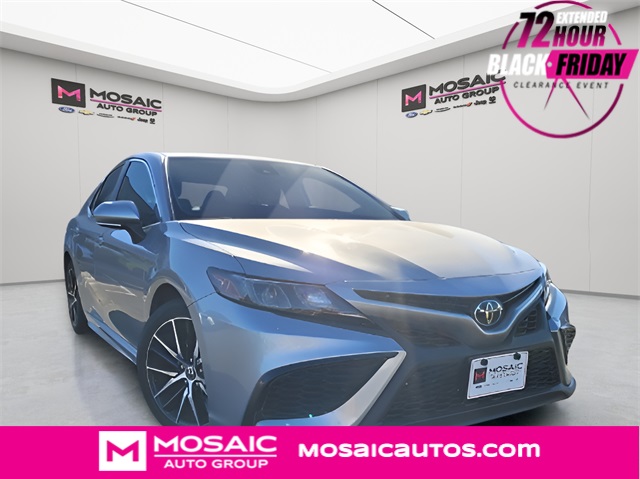 Used 2022 Toyota Camry SE Car