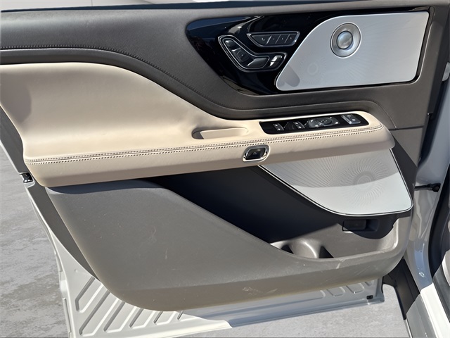 2023 Lincoln Aviator