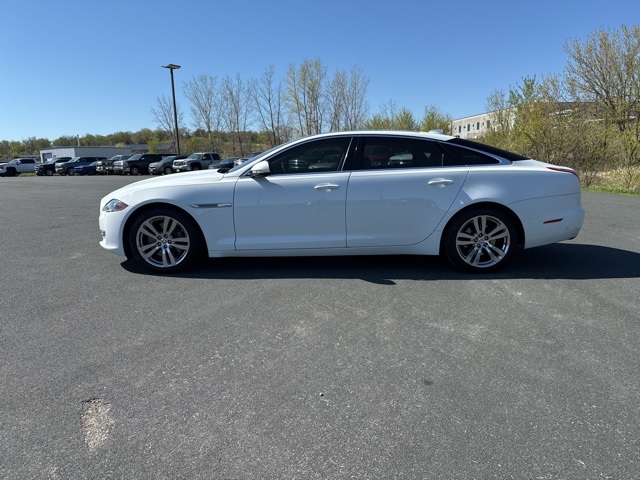 2017 Jaguar XJ