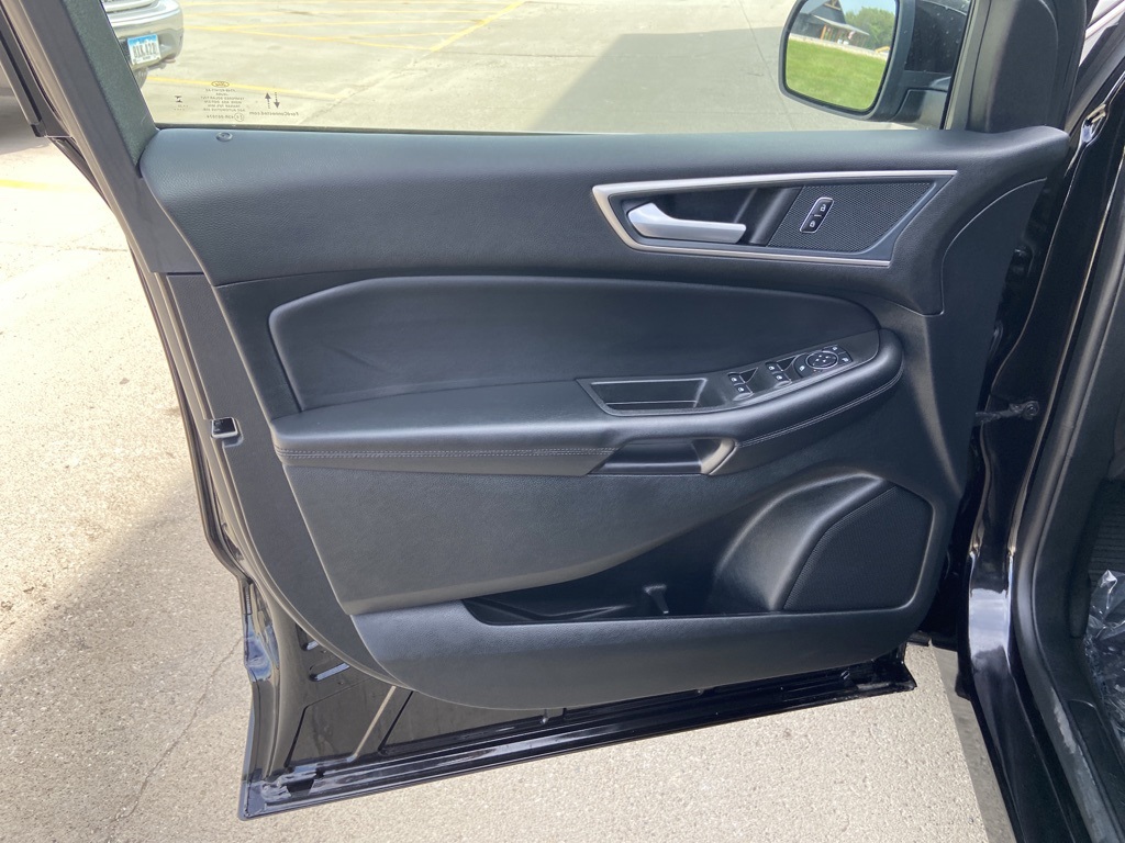 2023 Ford Edge