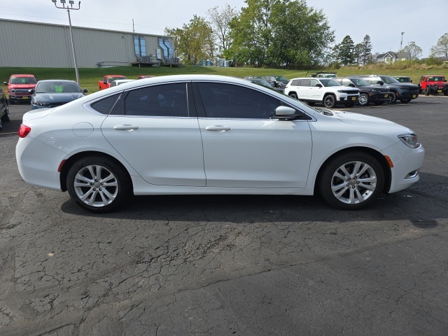 2016 Chrysler 200