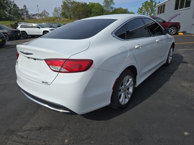 2016 Chrysler 200