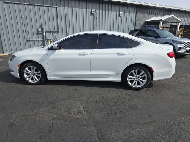 2016 Chrysler 200