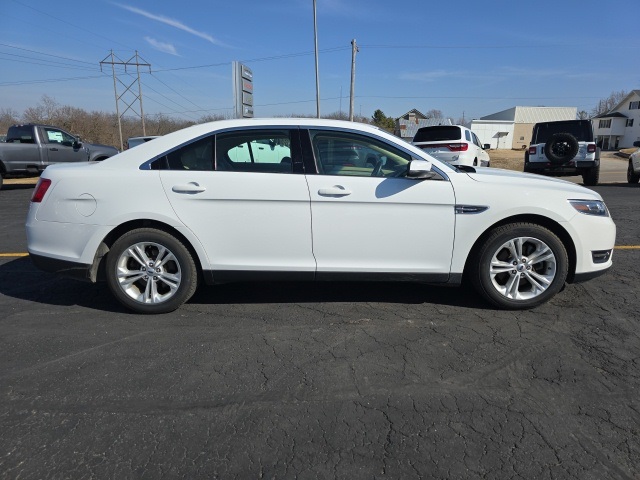 2019 Ford Taurus