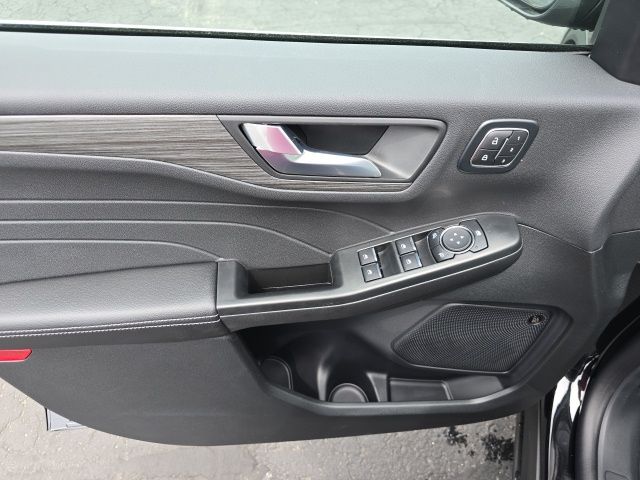 2025 Ford Escape Plug-In Hybrid